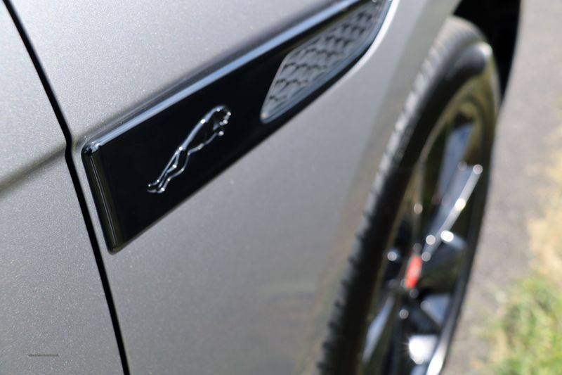 Jaguar F Pace R Dynamic Black