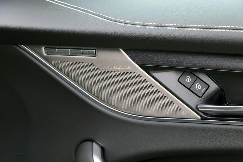 Jaguar F Pace R Dynamic Black