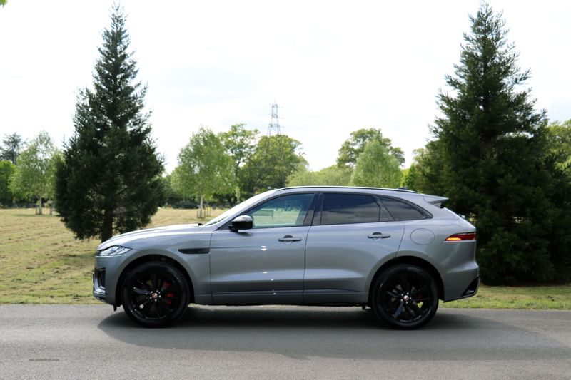 Jaguar F Pace R Dynamic Black