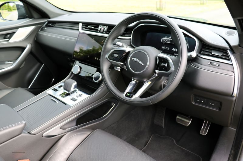 Jaguar F Pace R Dynamic Black