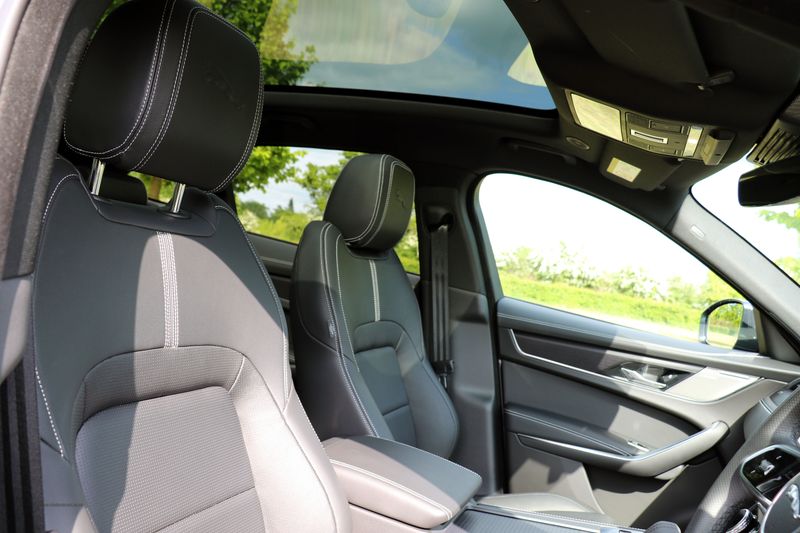 Jaguar F Pace R Dynamic Black