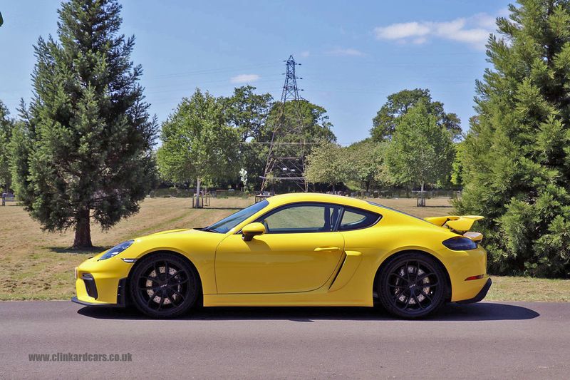 Porsche 718 Cayman GT4 PDK