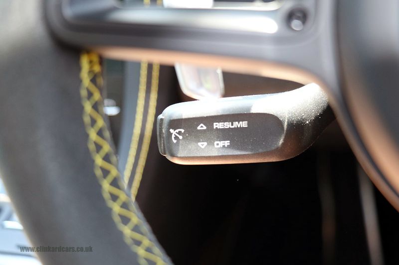 Porsche 718 Cayman GT4 PDK