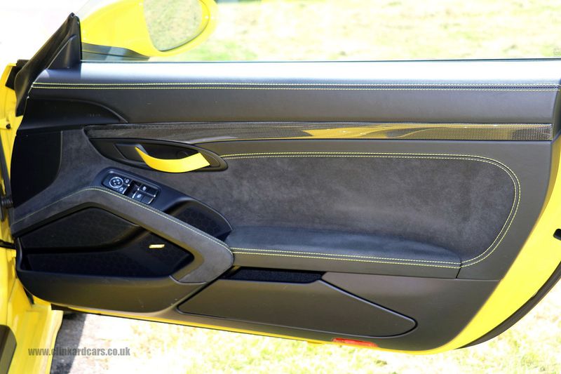 Porsche 718 Cayman GT4 PDK