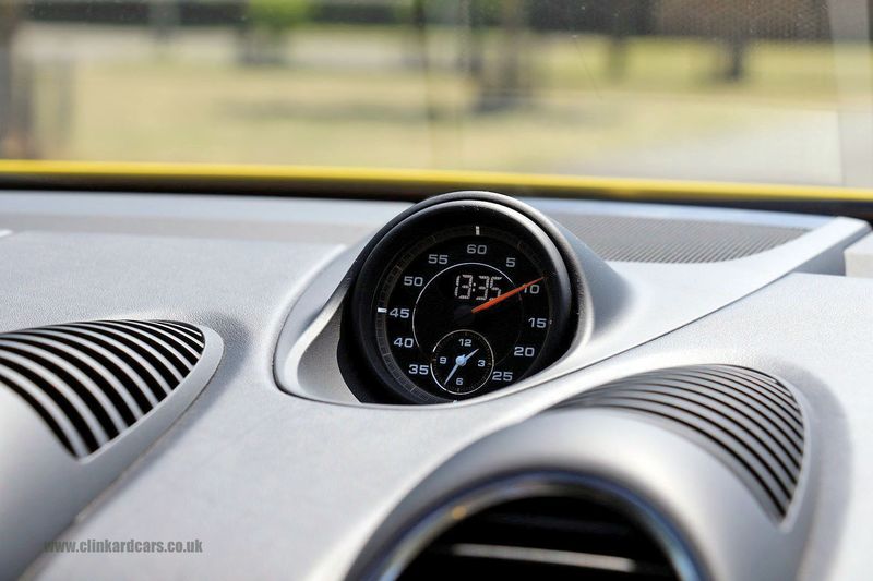 Porsche 718 Cayman GT4 PDK