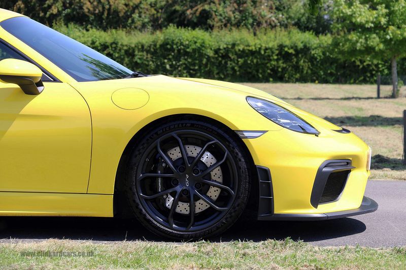 Porsche 718 Cayman GT4 PDK