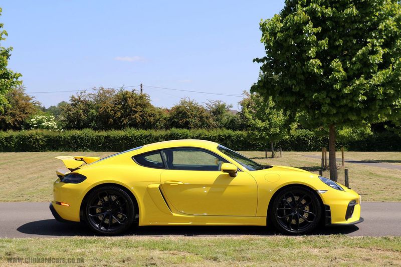 Porsche 718 Cayman GT4 PDK