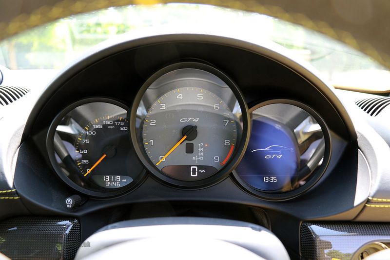 Porsche 718 Cayman GT4 PDK