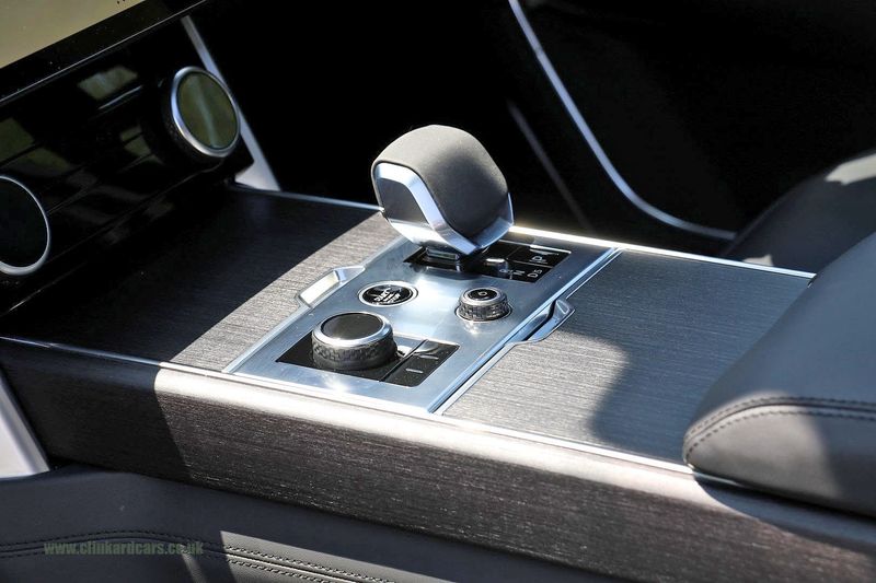 Range Rover P530 4.4 V8 Autobiography