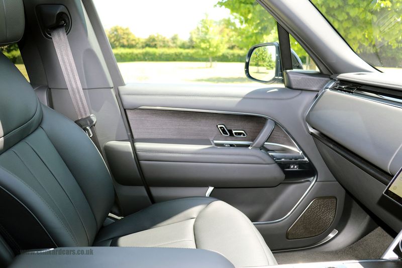 Range Rover P530 4.4 V8 Autobiography