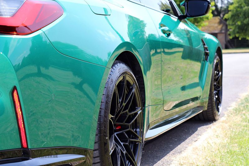 BMW M4 Competition Coupe - Ultimate Pack