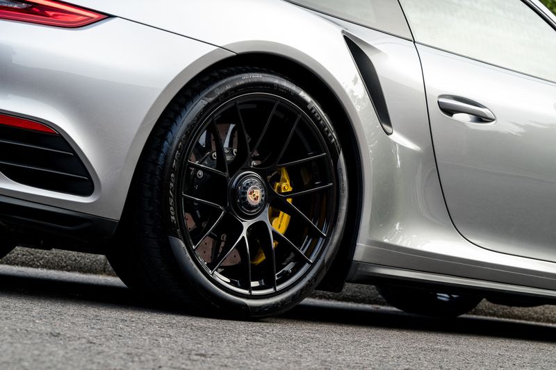 Porsche 991 Turbo S Coupe PDK