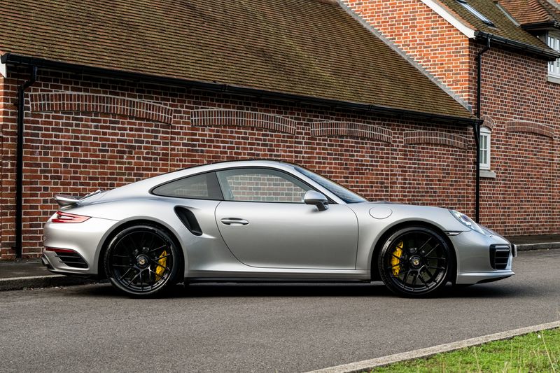 Porsche 991 Turbo S Coupe PDK
