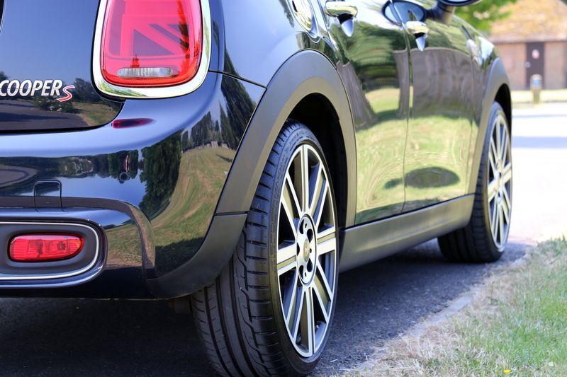 Mini Cooper S Exclusive Automatic 5 Door