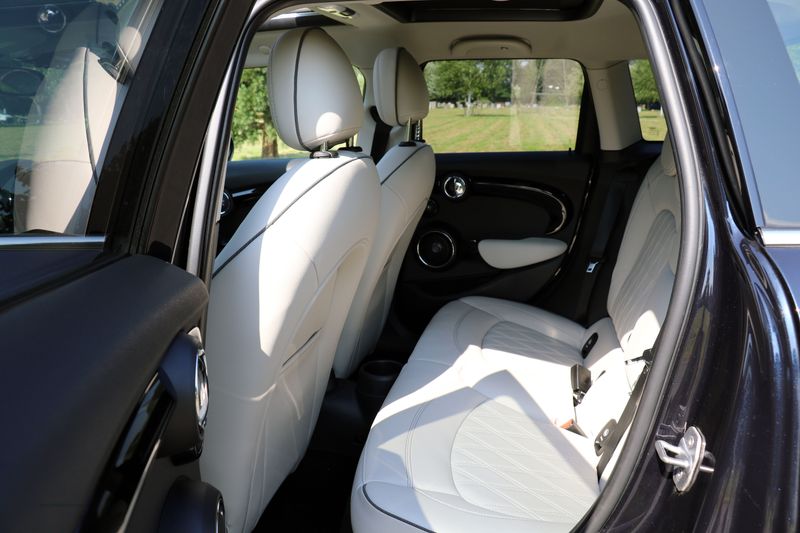 Mini Cooper S Exclusive Automatic 5 Door