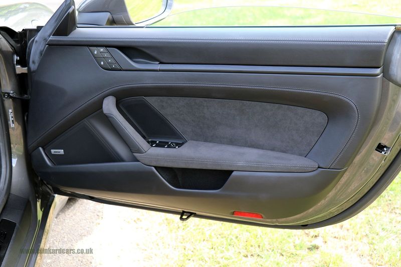 Porsche 992 Targa 4 GTS