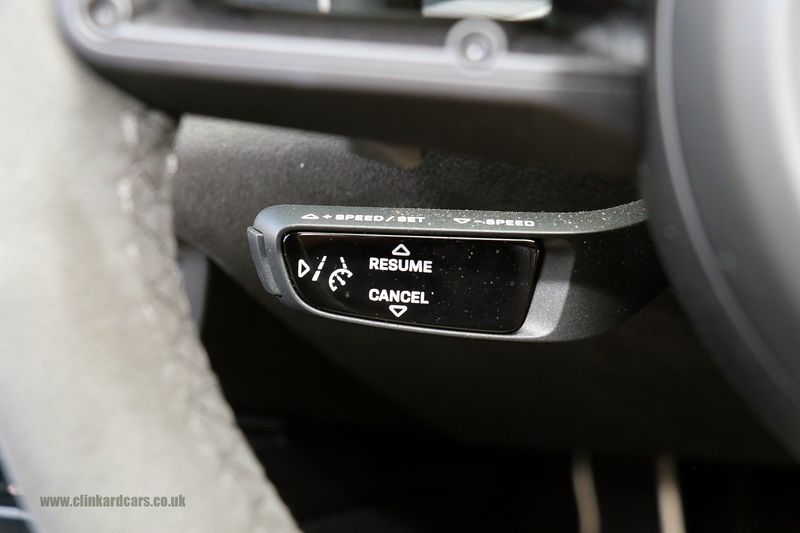 Porsche 992 Targa 4 GTS