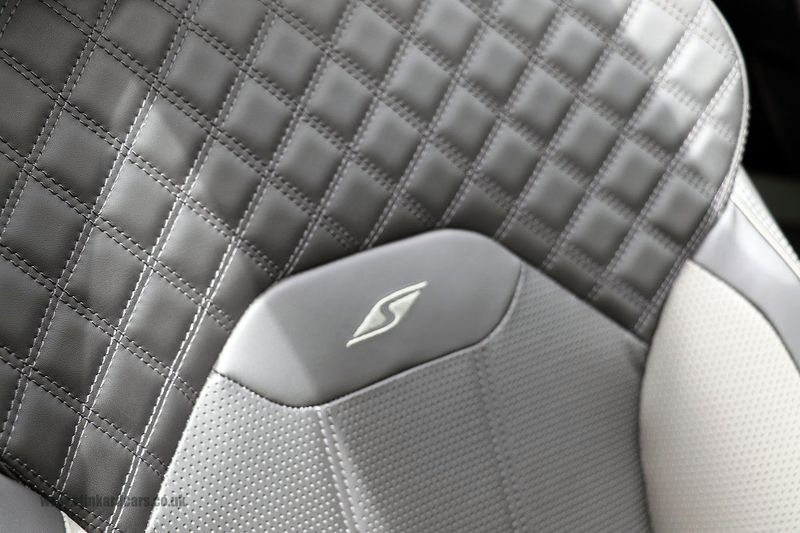 Bentley Bentayga V8 S Automatic