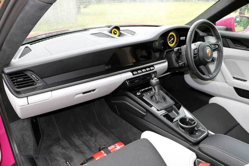 Porsche 992 GT3 Touring PDK