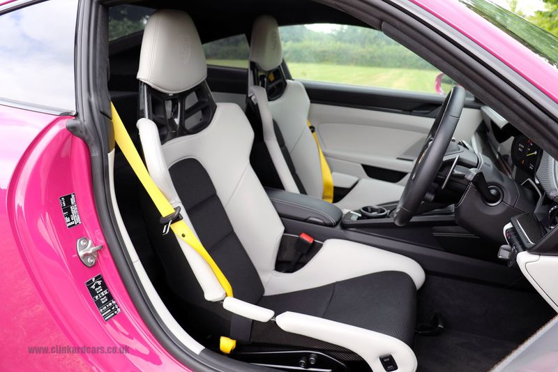 Porsche 992 GT3 Touring PDK