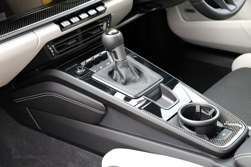 Porsche 992 GT3 Touring PDK