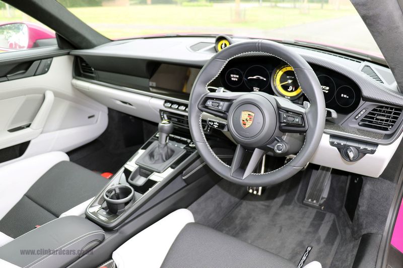 Porsche 992 GT3 Touring PDK