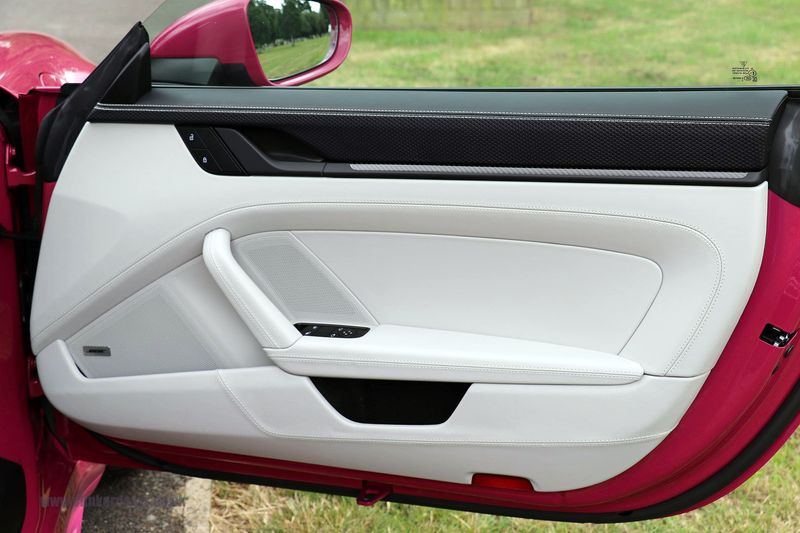 Porsche 992 GT3 Touring PDK