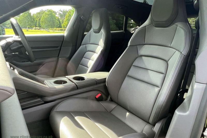 Porsche Taycan 4 Cross Turismo Performance Plus 93.4kWh with 11kW Charger