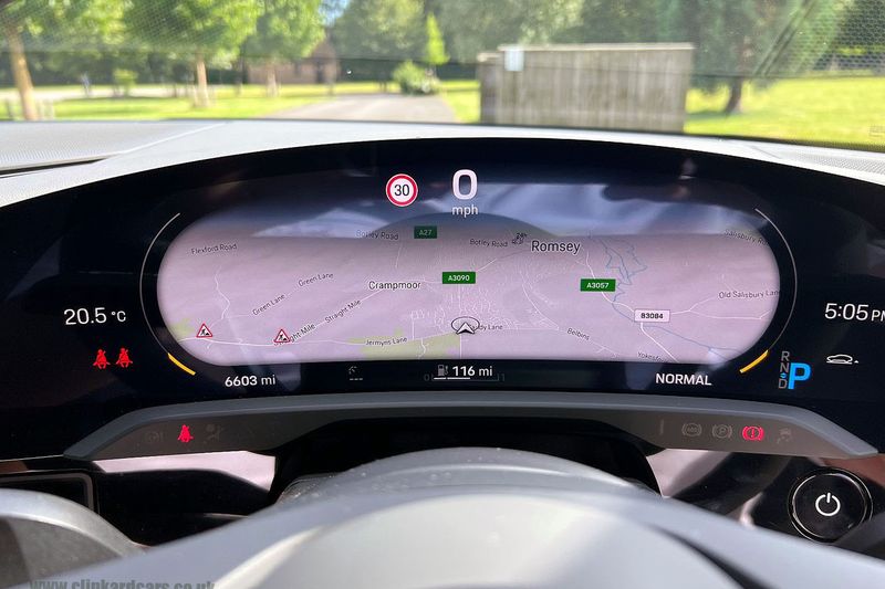 Porsche Taycan 4 Cross Turismo Performance Plus 93.4kWh with 11kW Charger