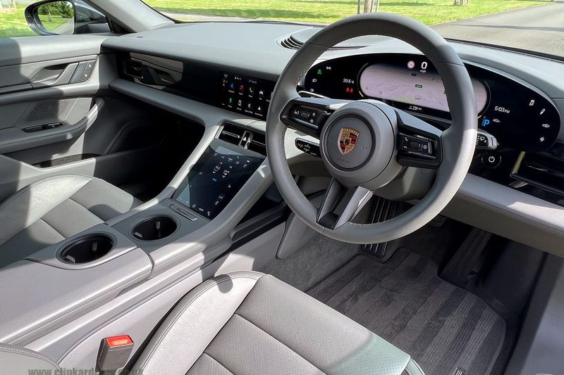 Porsche Taycan 4 Cross Turismo Performance Plus 93.4kWh with 11kW Charger