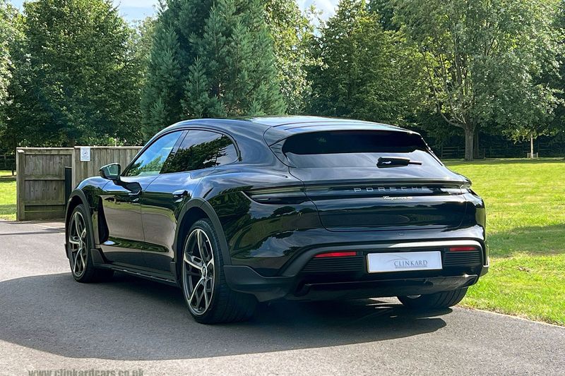 Porsche Taycan 4 Cross Turismo Performance Plus 93.4kWh with 11kW Charger