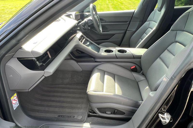 Porsche Taycan 4 Cross Turismo Performance Plus 93.4kWh with 11kW Charger