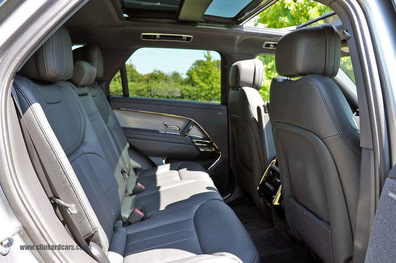 Range Rover Sport D300 Dynamic SE