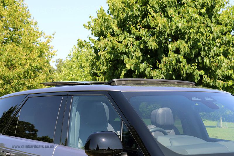 Range Rover Sport D300 Dynamic SE