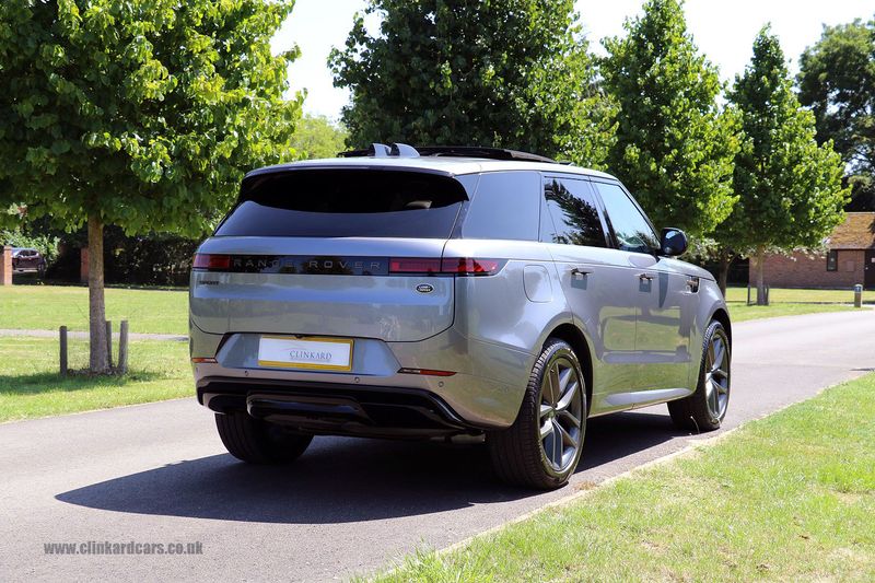 Range Rover Sport D300 Dynamic SE