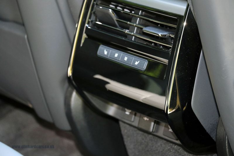 Range Rover Sport D300 Dynamic SE