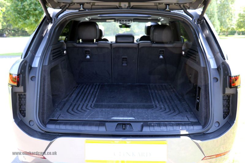 Range Rover Sport D300 Dynamic SE