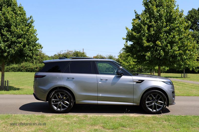 Range Rover Sport D300 Dynamic SE