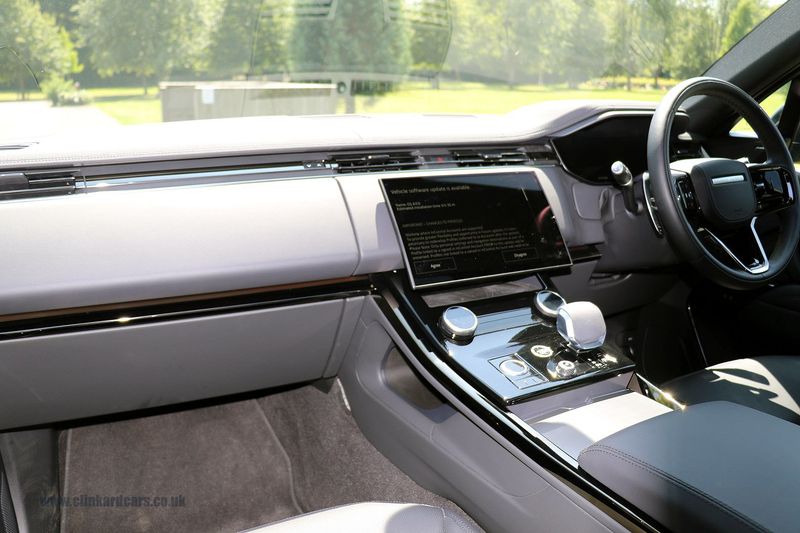 Range Rover Sport D300 Dynamic SE