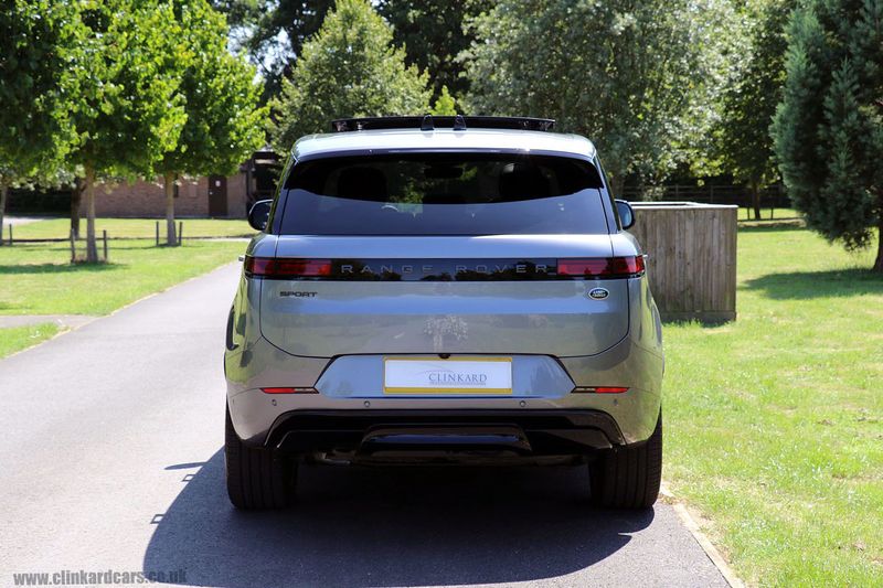 Range Rover Sport D300 Dynamic SE