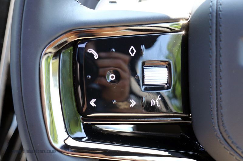 Range Rover Sport D300 Dynamic SE