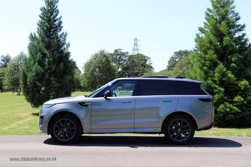 Range Rover Sport D300 Dynamic SE