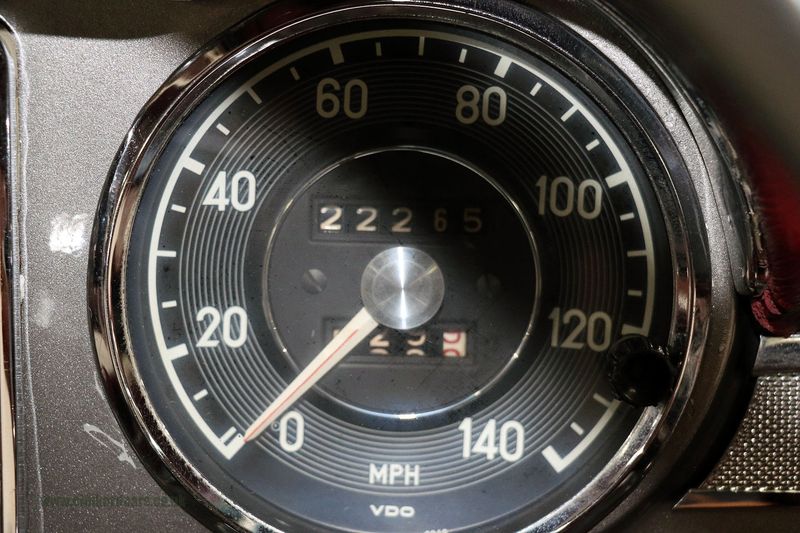 Mercedes Benz 280SL 'Pagoda'