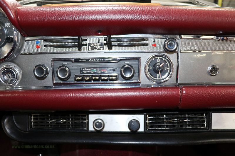 Mercedes Benz 280SL 'Pagoda'