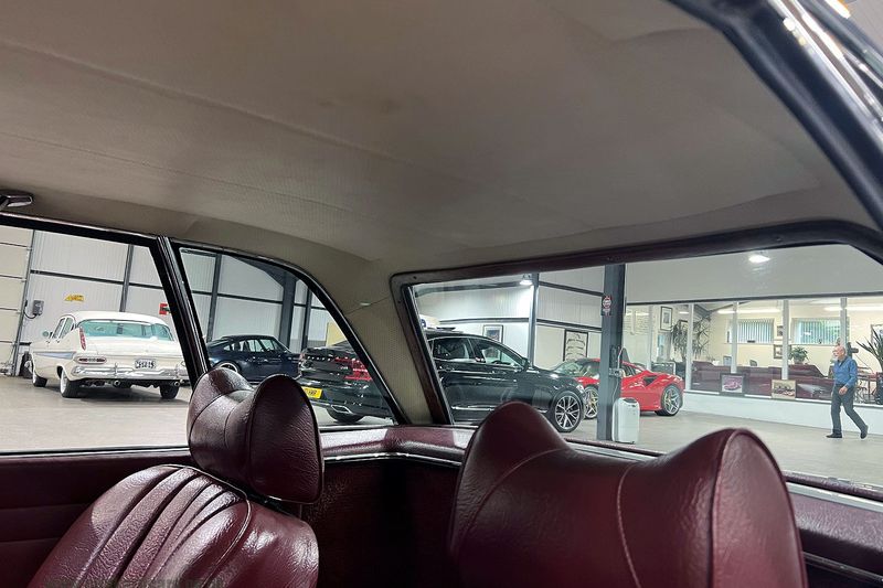 Mercedes Benz 280SL 'Pagoda'