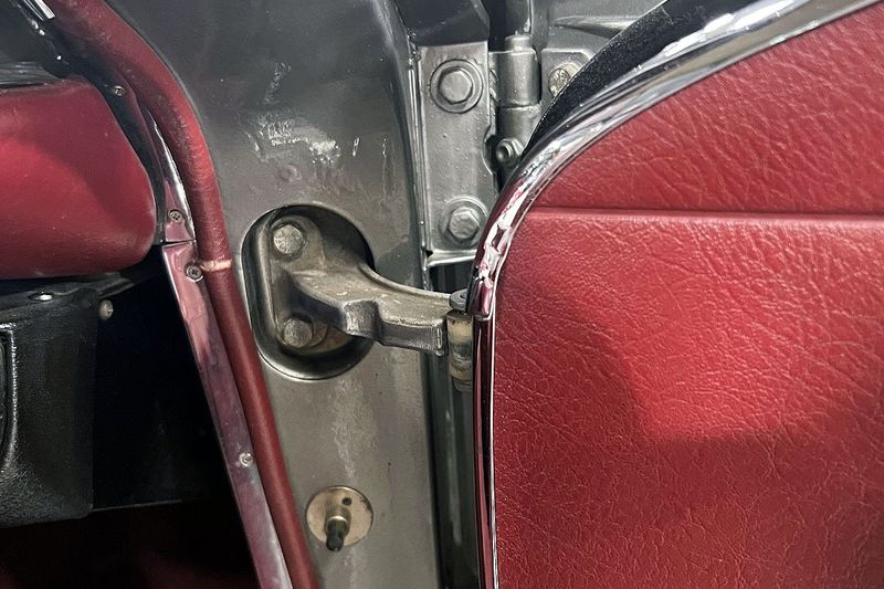 Mercedes Benz 280SL 'Pagoda'