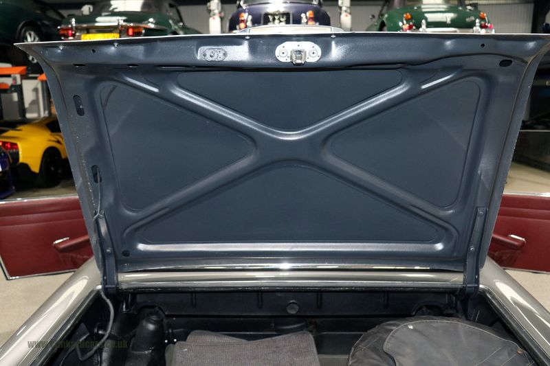 Mercedes Benz 280SL 'Pagoda'