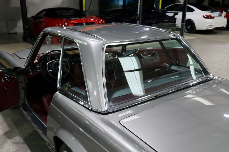 Mercedes Benz 280SL 'Pagoda'