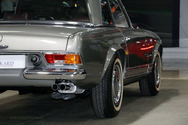 Mercedes Benz 280SL 'Pagoda'