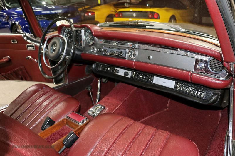 Mercedes Benz 280SL 'Pagoda'